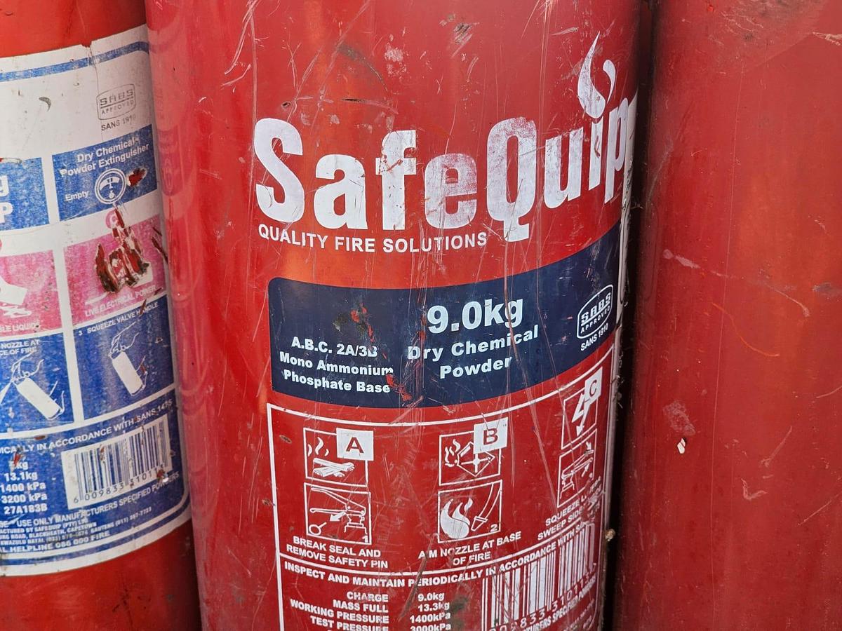 Used 9KG DRY CHEMICAL POWDER EXTINGUISHERS (USED)