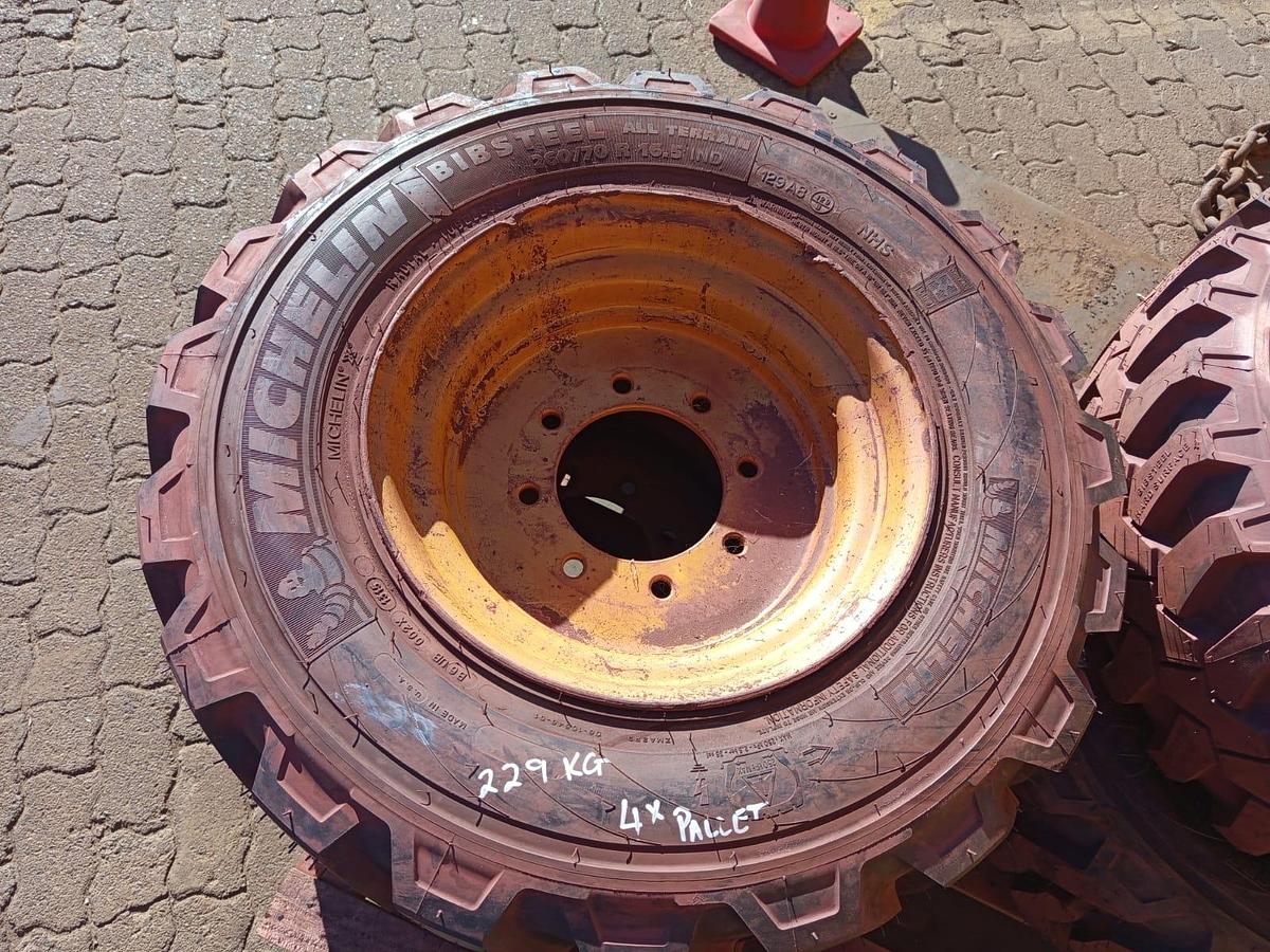 Used MICHELIN BIBSTEEL ALL TERRAIN TYRES 260/70R 16.6 IND X4