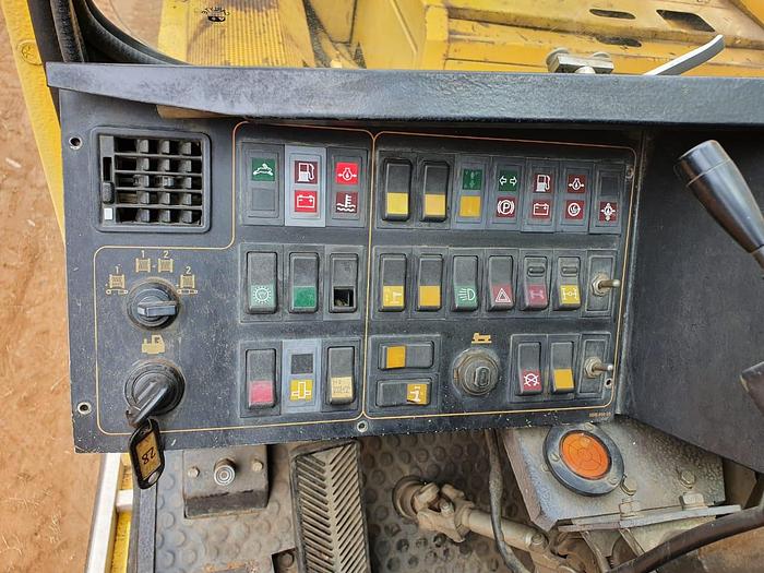 Used LIEBHERR TM1080N 80 TON MOBILE CRANE 1993 (RUNNER) (WITH NATIS) 