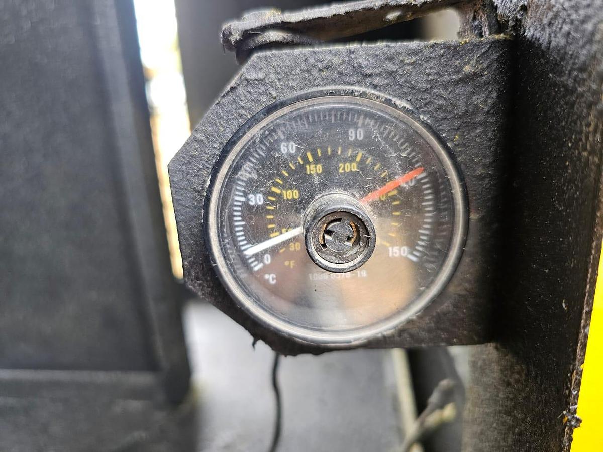 Used ATLAS COPCO XAS 495 MOBILE COMPRESSOR WITH MERCEDES BENZ ENGINE - OPERATIONAL