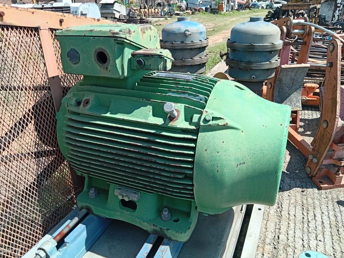 Used SELF-PRIMING CENTRIFUGAL PUMP SYSTEM WITH 55KW ELECTRICAL MOTOR