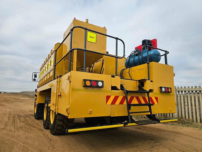 Used BELL B25D 6X6 FULLY EQUIPPED ARTICULATED SERVICE TRUCK/UNIT (RUNNER)