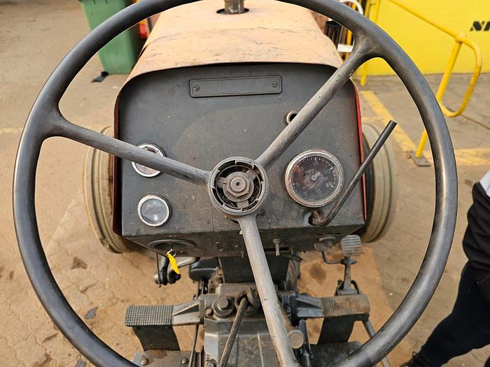 Used MASSEY FERGUSON TRACTOR (RUNNER)
