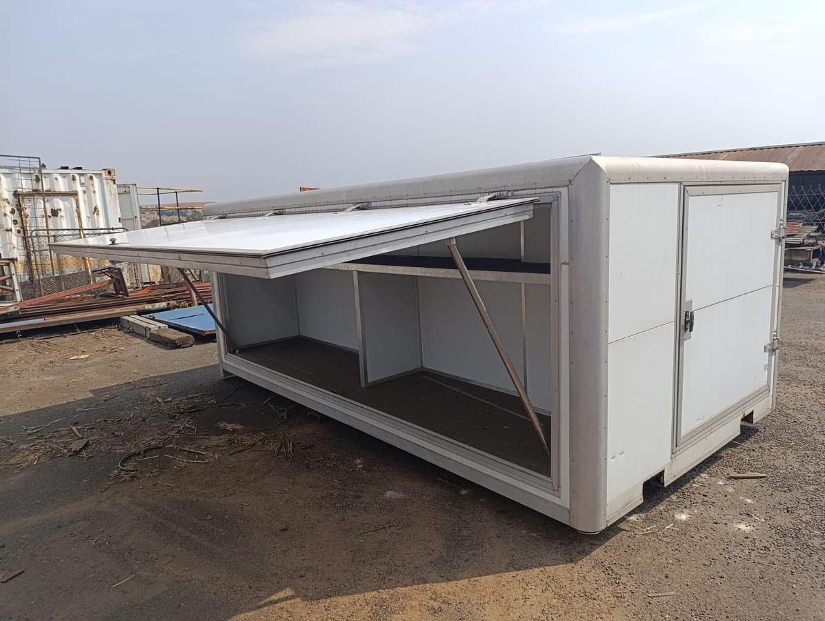 Used UD TRUCK FRIDGE WITH FOUR (4) SEPERATE FRIDGE COMPARTMENTS - GOOD CONDITION