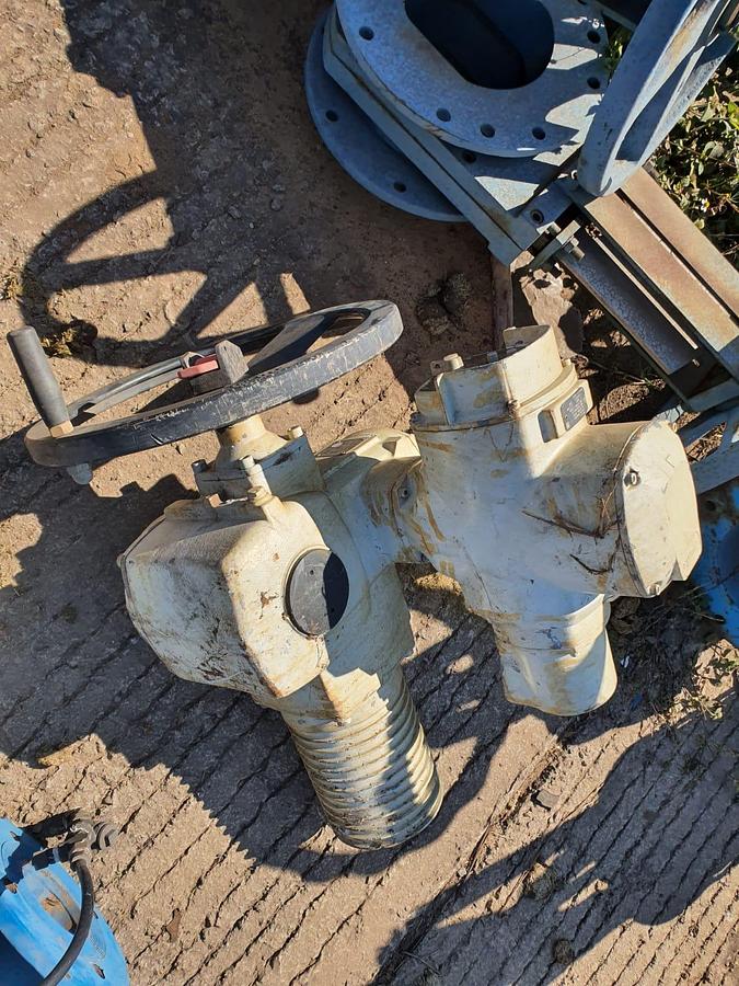 Used BALL VALVE DN 80