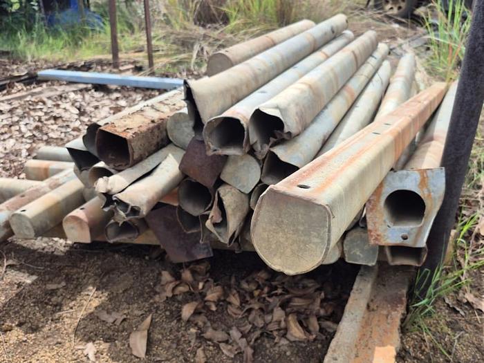 Used FENCING POLES