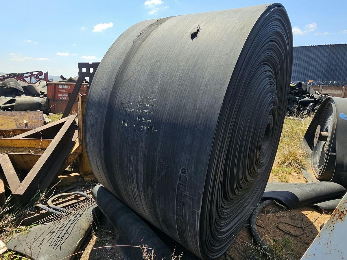 Used 1240MM STEELCORE CONVEYOR BELT