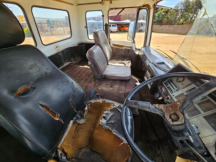 Used TOYOTA HINO TRUCK (TRUCK ONLY)(RUNNER)