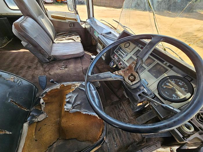 Used TOYOTA HINO TRUCK (TRUCK ONLY)(RUNNER)