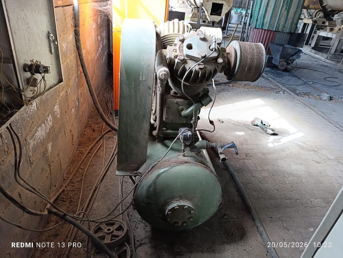 Used 400 LITRE SWAN AIR COMPRESSOR