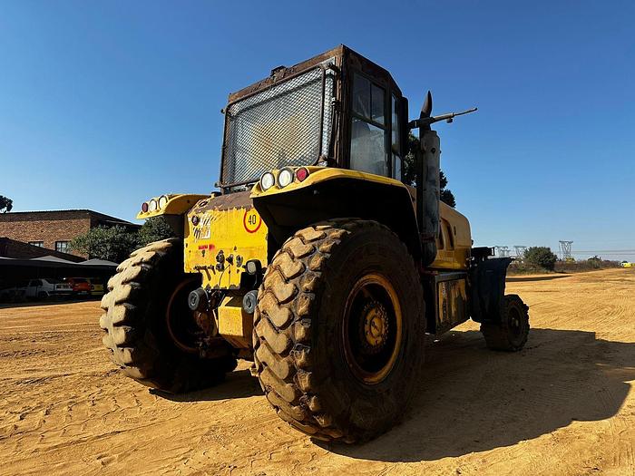 Used BELL TRACTOR (RUNNER)