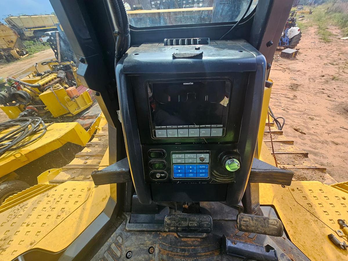 Used KOMATSU D155AX TRACKED DOZER - OPERATIONAL