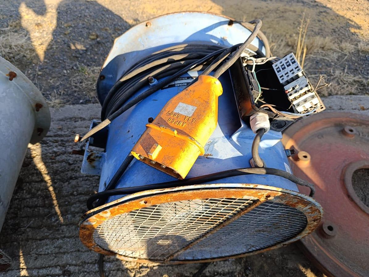 Used INDUSTRIAL FAN WITH ELECTRIC MOTOR