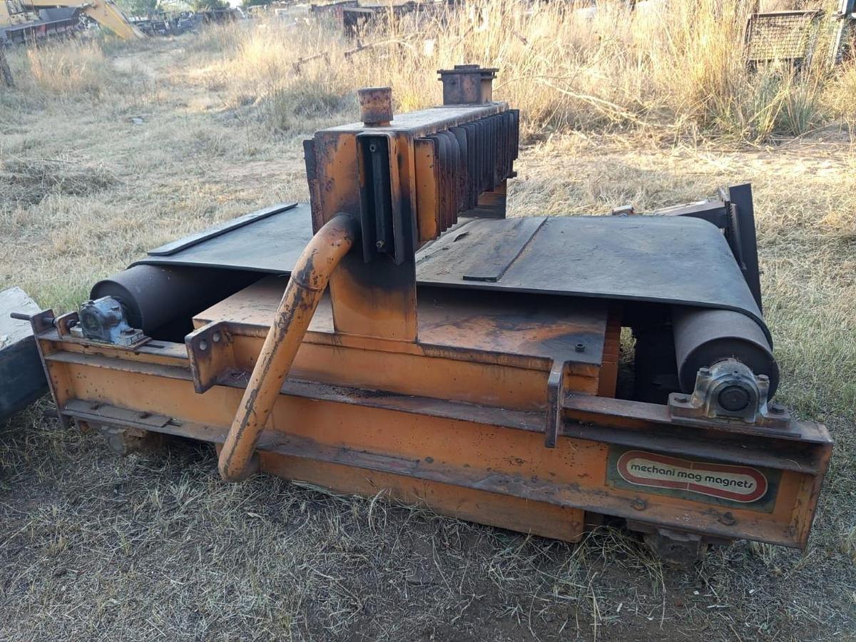 Used MECHANI MAG ELECTRO MAGNET WITH 4 KW ELECTRIC MOTOR - USED CONDITION