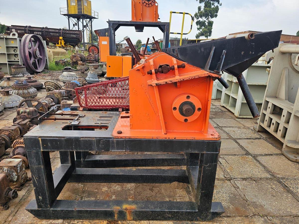 Used  JAW CRUSHER