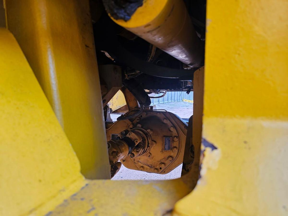Used BELL B20D 6X4 ARTICULATED DUMP TRUCK
