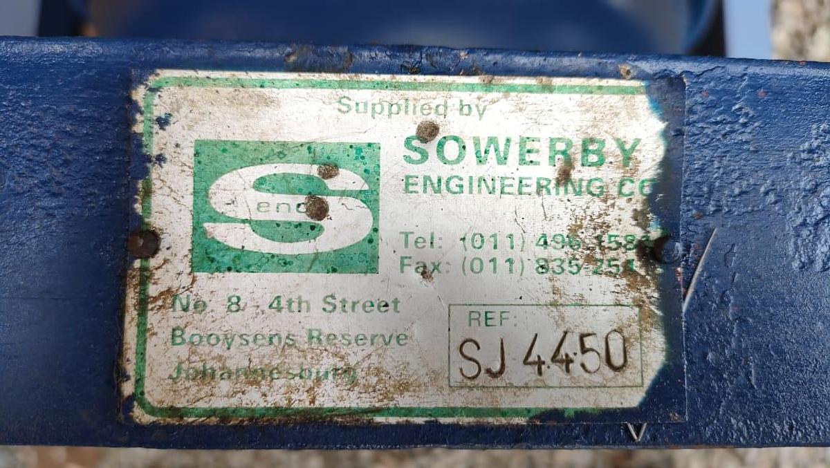 Used UNIVERSAL SAL BLOWER