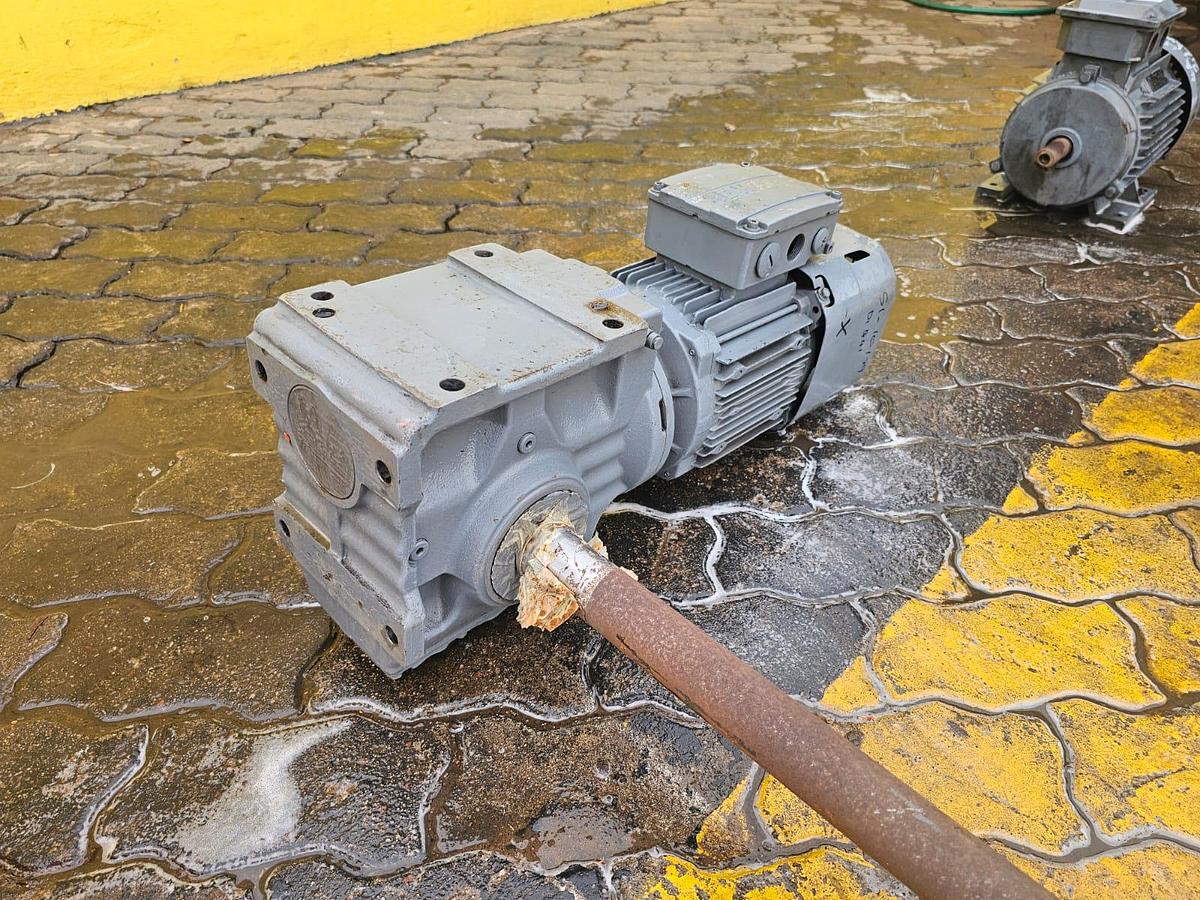 Used 1.5KW MOTORIZED GEARBOX (USED)