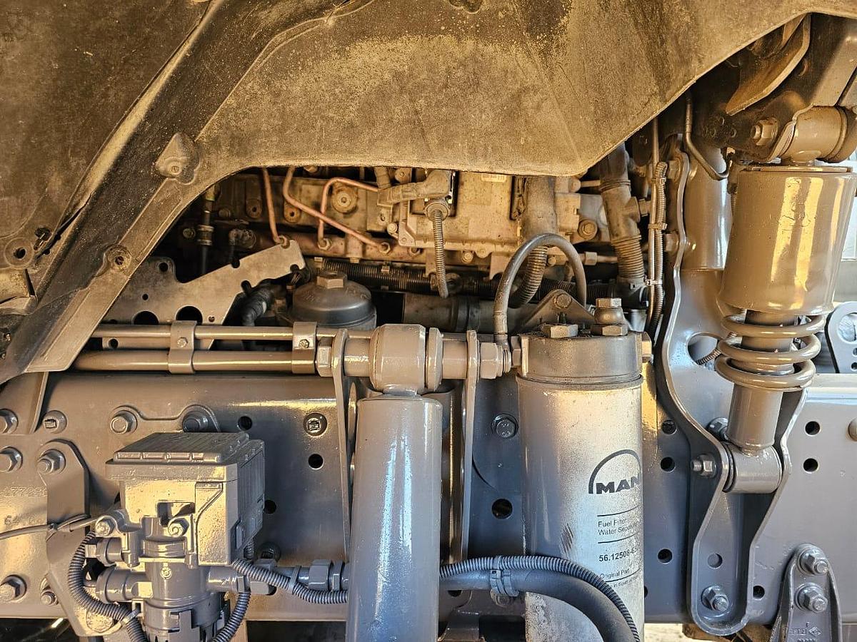 Used 18 000 LITRE WATER TRUCK