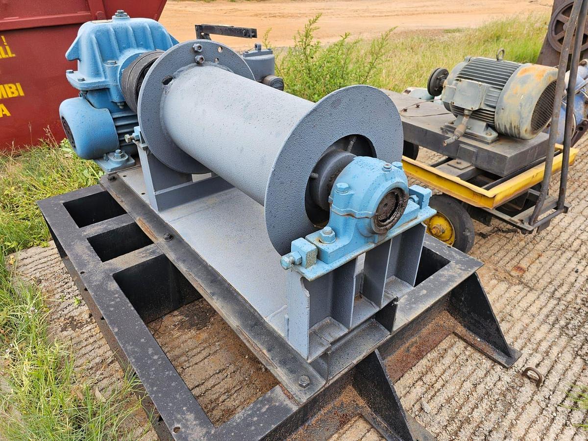 Used WINCH WITH BEW GEARBOX