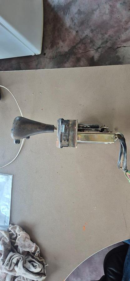 Used KOMATSU HM300-1 GEAT SELECTOR (USED)