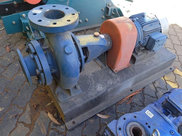 Used PUMP WITH ELECTRIC MOTORS (THEY HAVE PLATES)