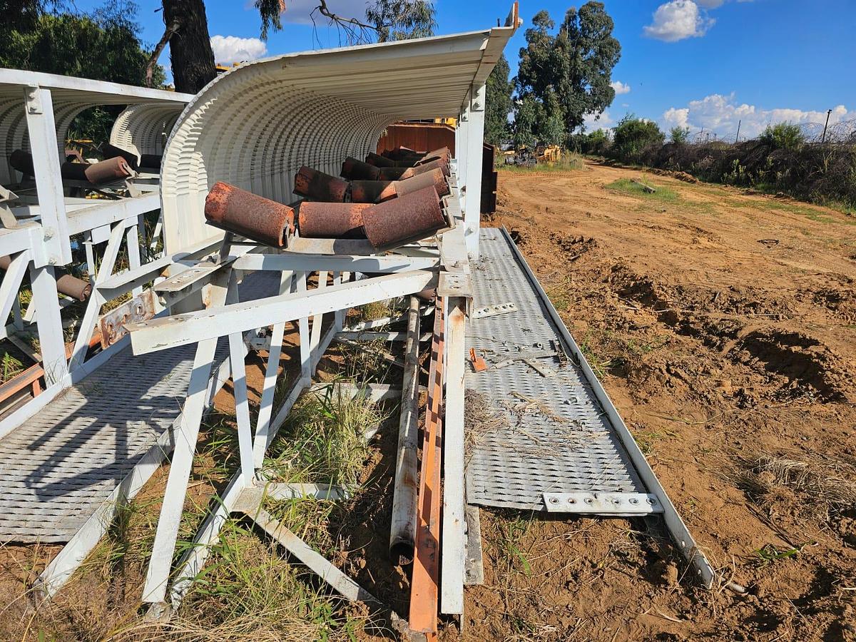 Used 1050 MM CONVEYOR STRUCTURE WITH ROOF