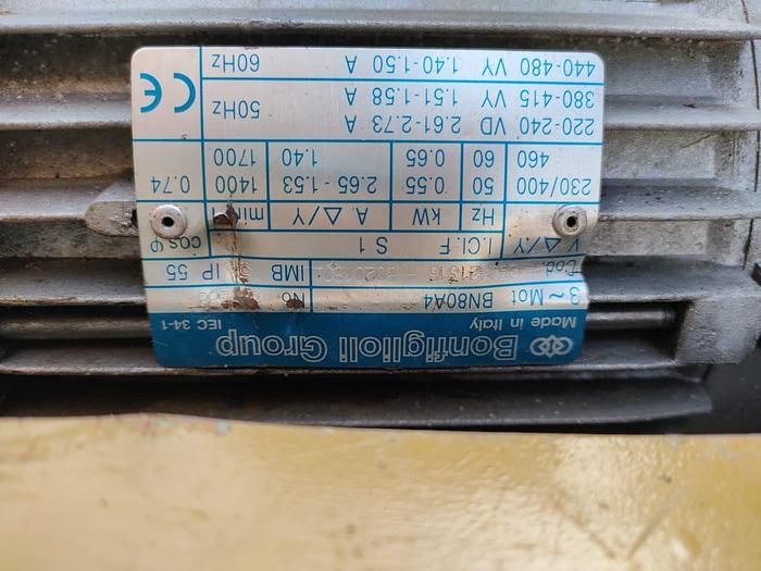 Used 1 X 100 M PACKING LINE ROLLER CONVEYOR STRUCTURE COMPLETE WITH DRIVES UNIT (TESTED)