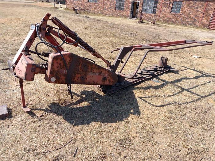 Used KUHN 5 TOLL CUTTING MACHINE