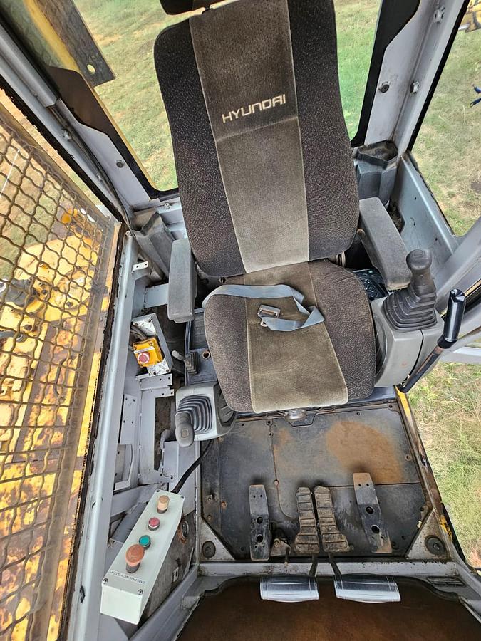 Used HYUNDAI ROBEX 55-7 EXCAVATOR