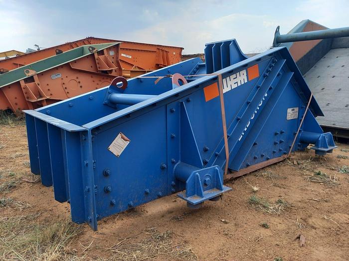 Used WEIR VIBRATING SCREEN WITH 2 X 2.3 KW DELTECH VIBRATING MOTORS (NOT TESTED)