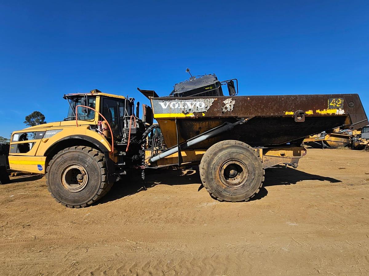 Used VOLVO A40F STRIPPING FOR SPARES