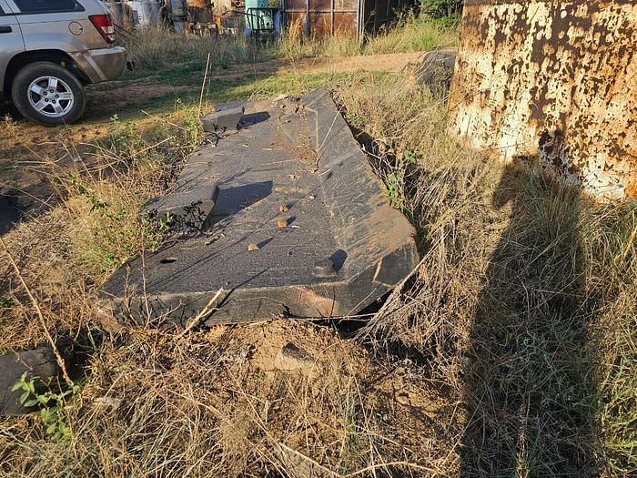 Used LINK BELT 140 TON LATTICE BOOM CRANE (NON-RUNNER)