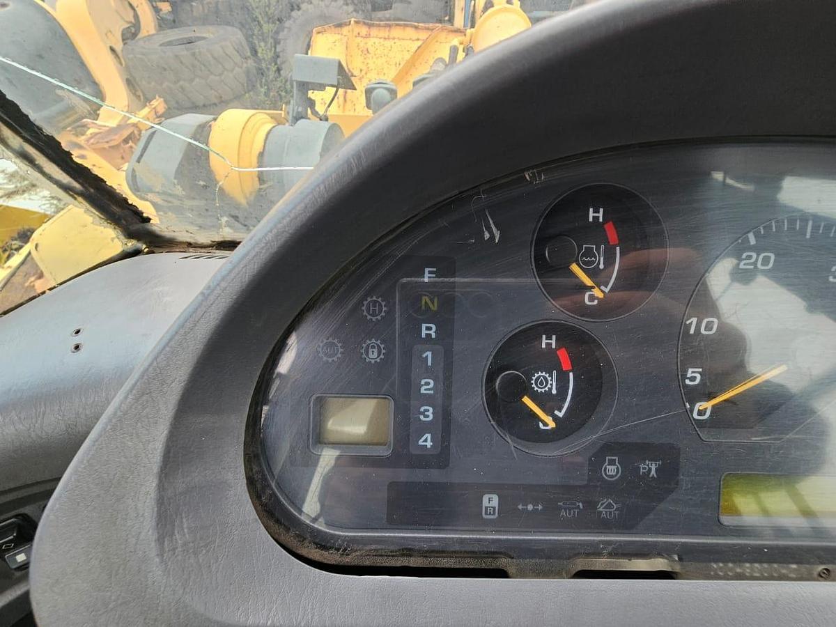 Used KOMATSU WA470-B FRONT END LOADER - INOPERABLE
