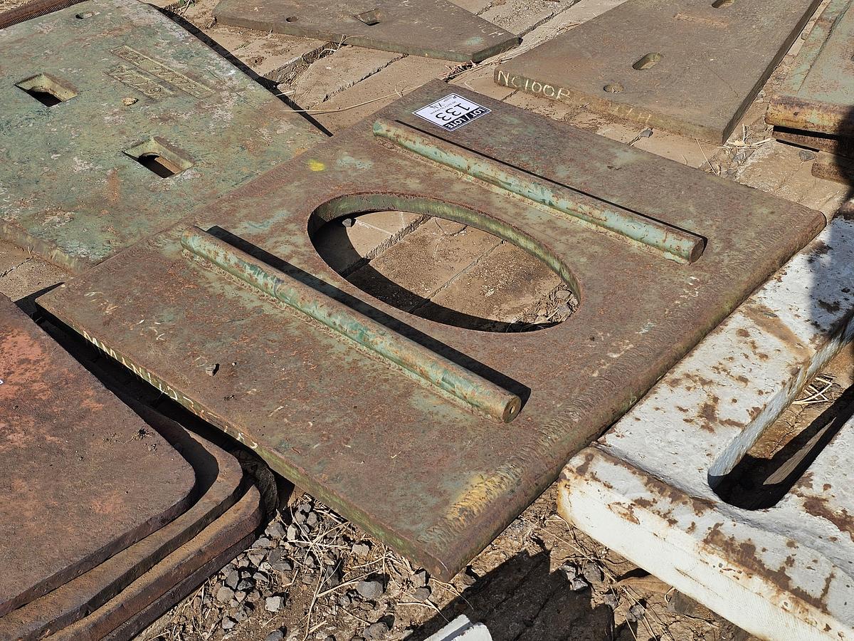 Used CRUSHER PLATES