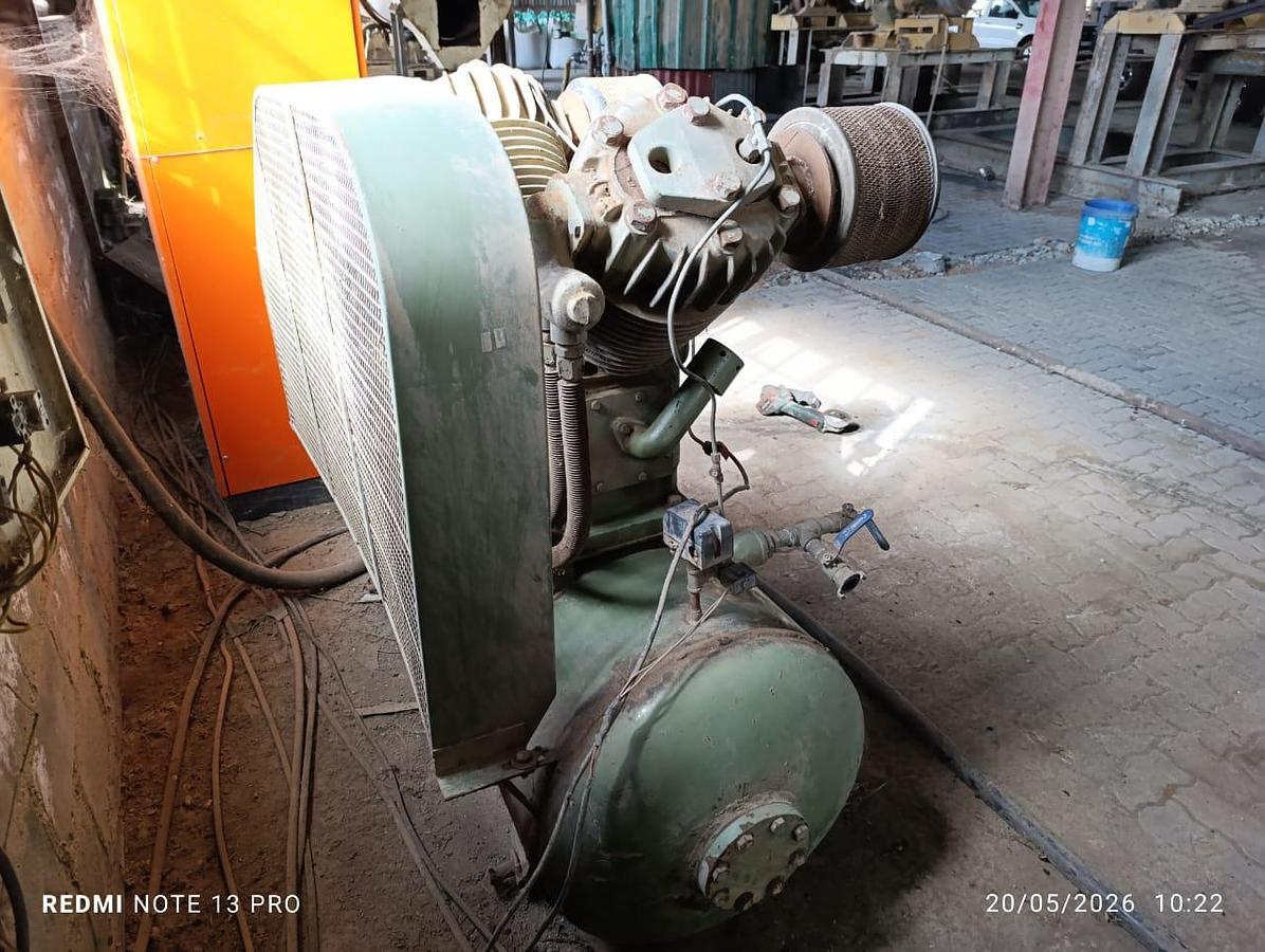 Used 400 LITRE SWAN AIR COMPRESSOR