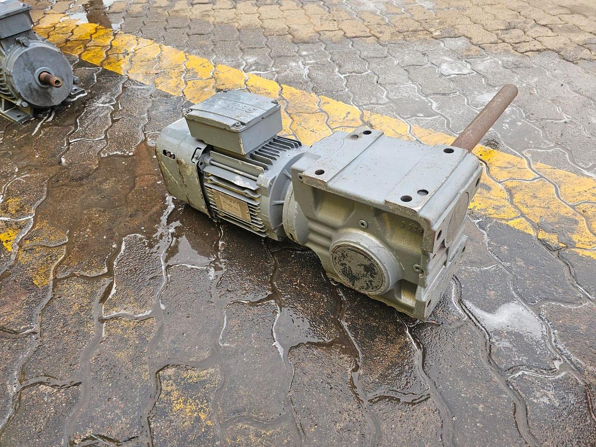 Used 1.5KW MOTORIZED GEARBOX (USED)