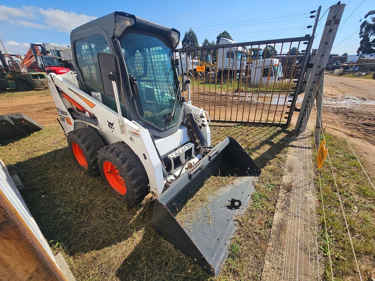 Used BOBCAT S450 SKID STEER LOADER (HARNASS NOT INCLUDED)