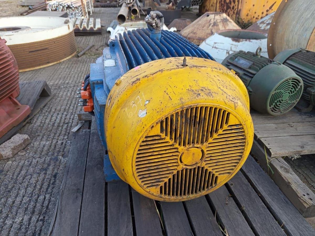 Used 132 KW INDUCTION MOTOR - USED CONDITION