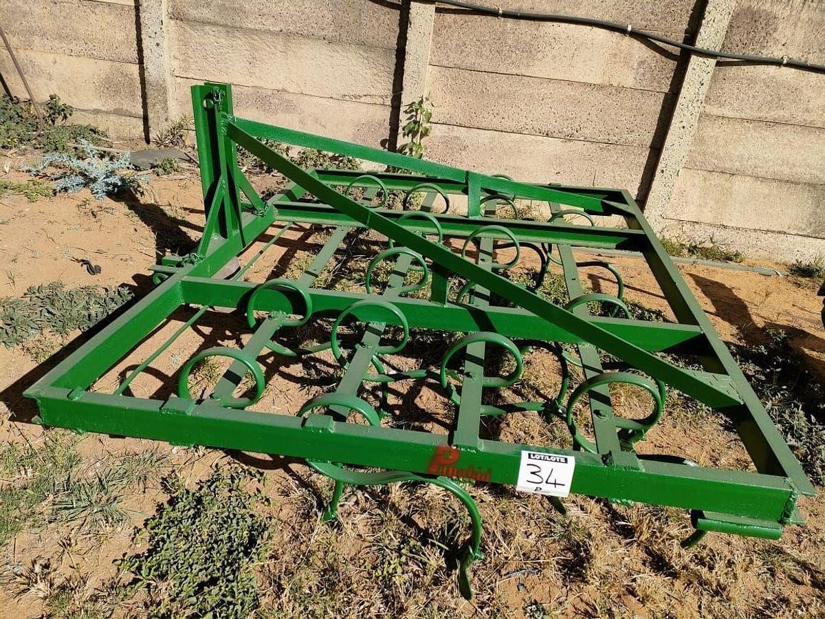 Used SPRING TOOTH HARROW WITH 16 RIPPER TEETH