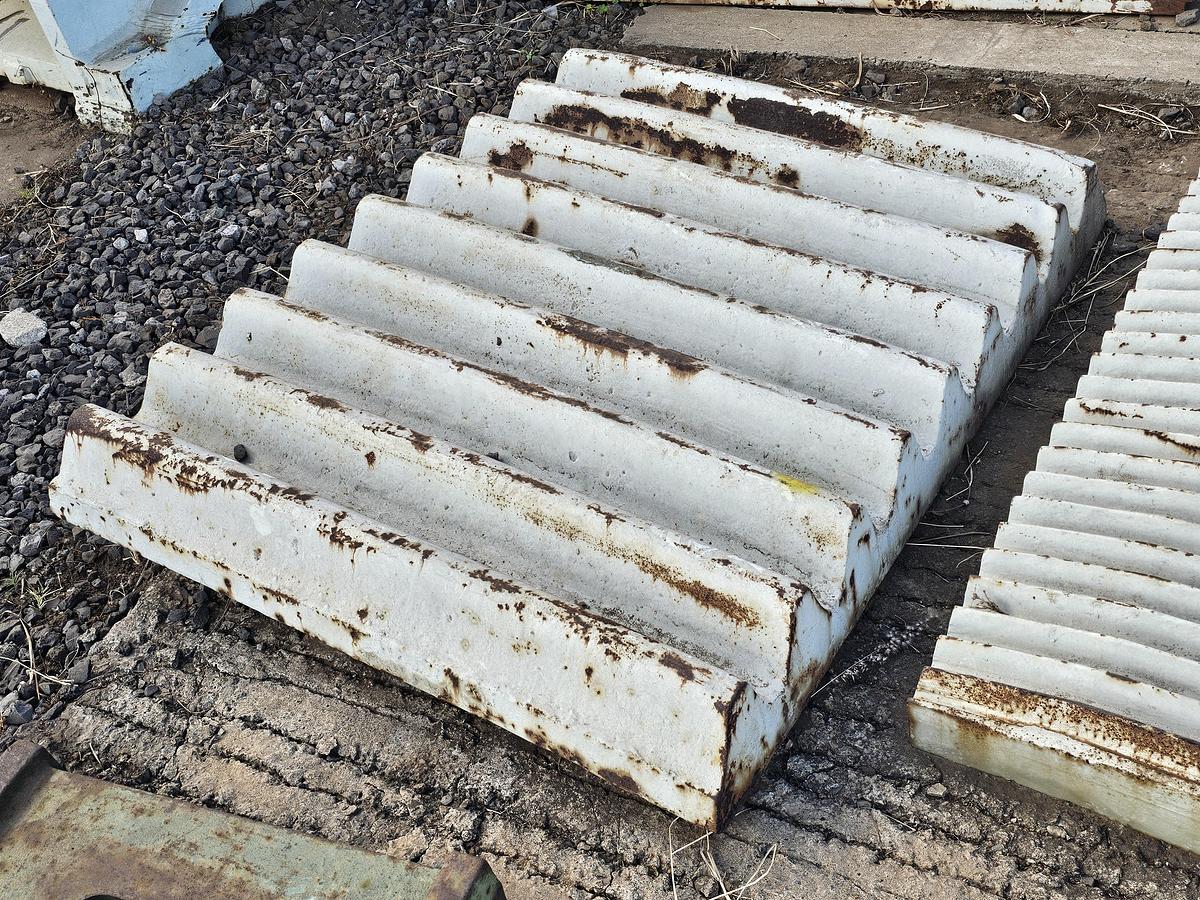 Used JAW CRUSHER LINERS