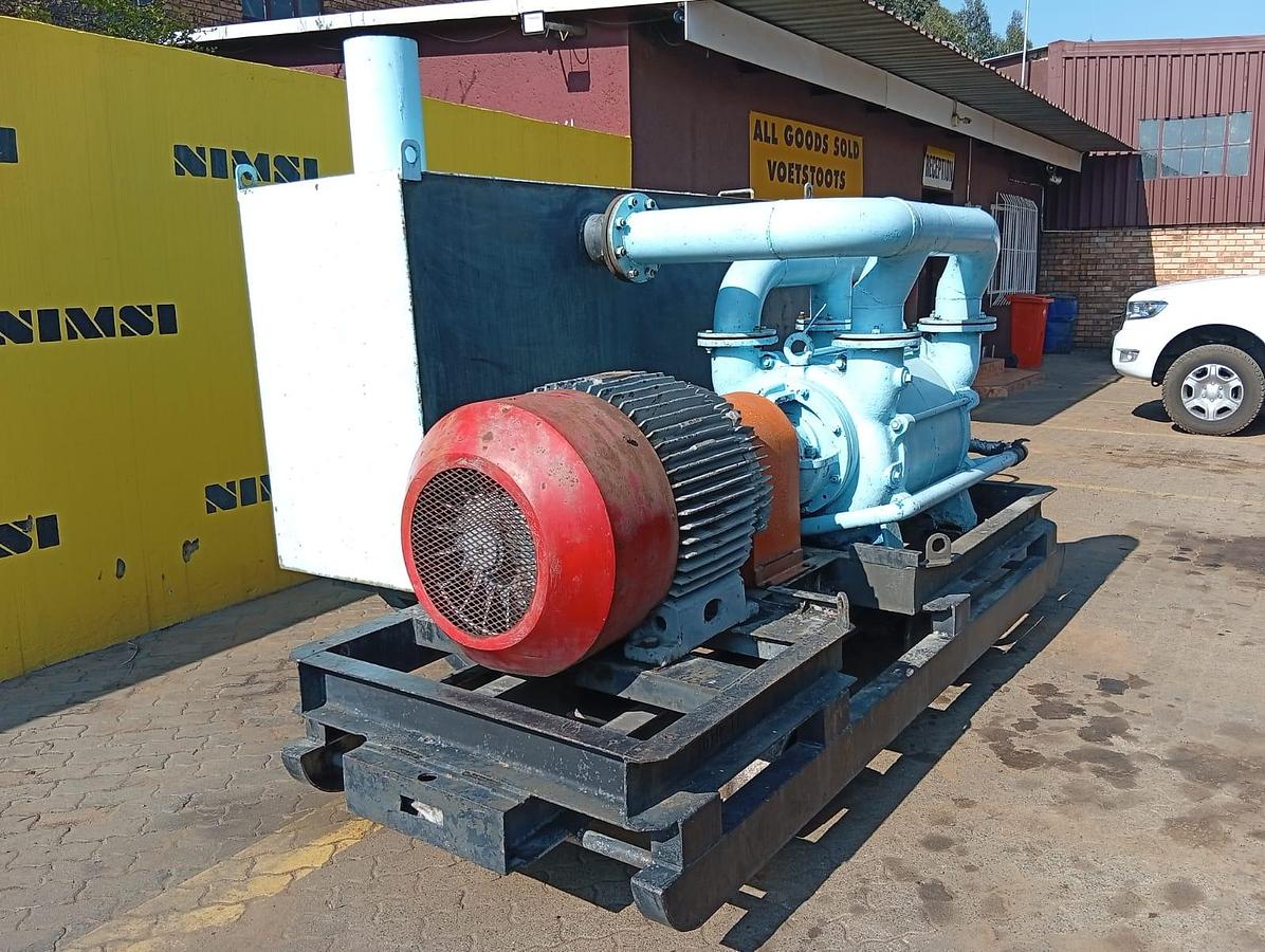 Used ELECTRIC VACUUM WITH DOUBLE TRACK WHEELS