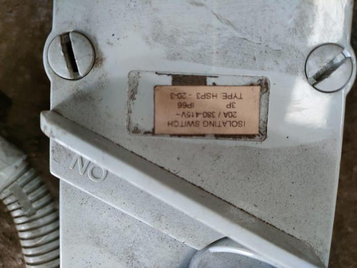 Used 1 X 100 M PACKING LINE ROLLER CONVEYOR STRUCTURE COMPLETE WITH DRIVES UNIT (TESTED)