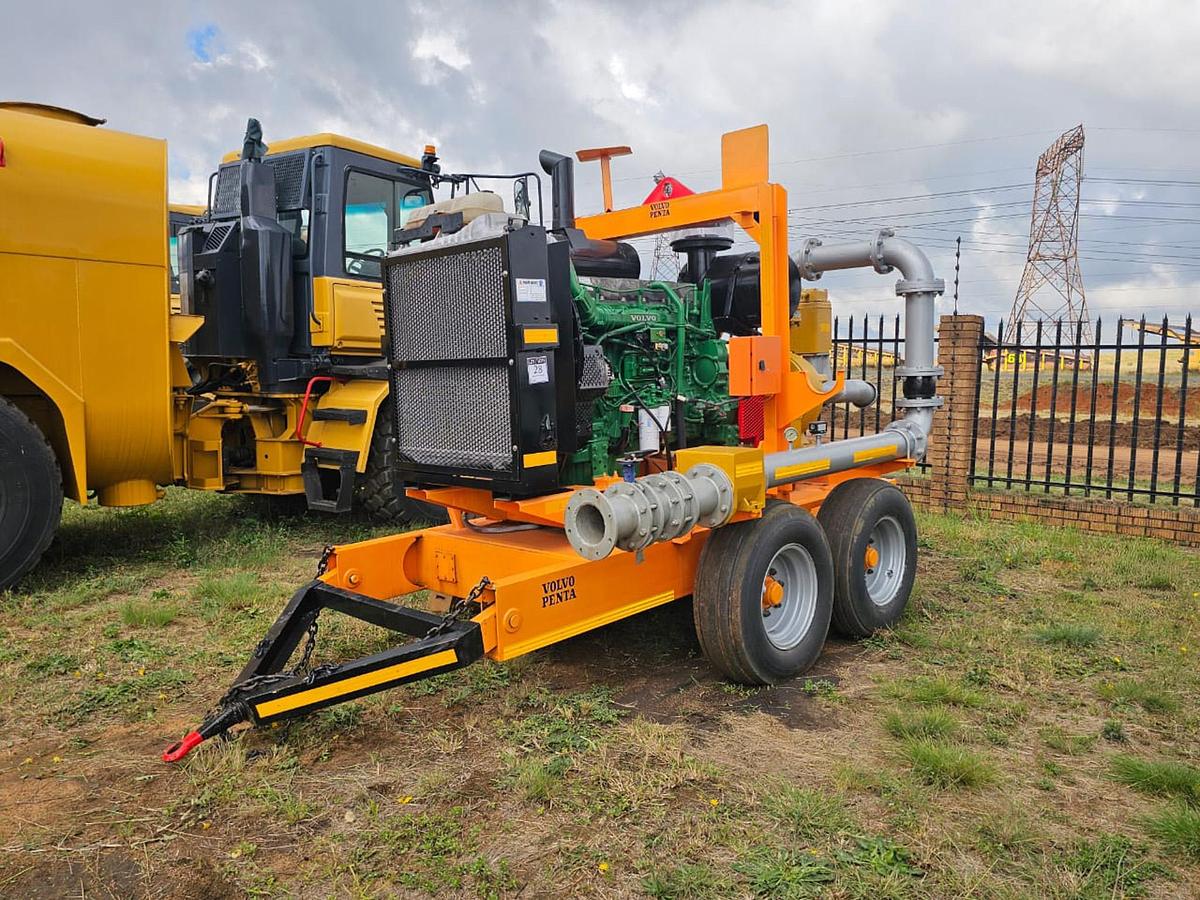 Used VOLVO PENTA DIESEL POWERED ENGINE AND 8" X 6" ROCKTUFF WATER PUMP ON TRAILER - OPERATIONAL