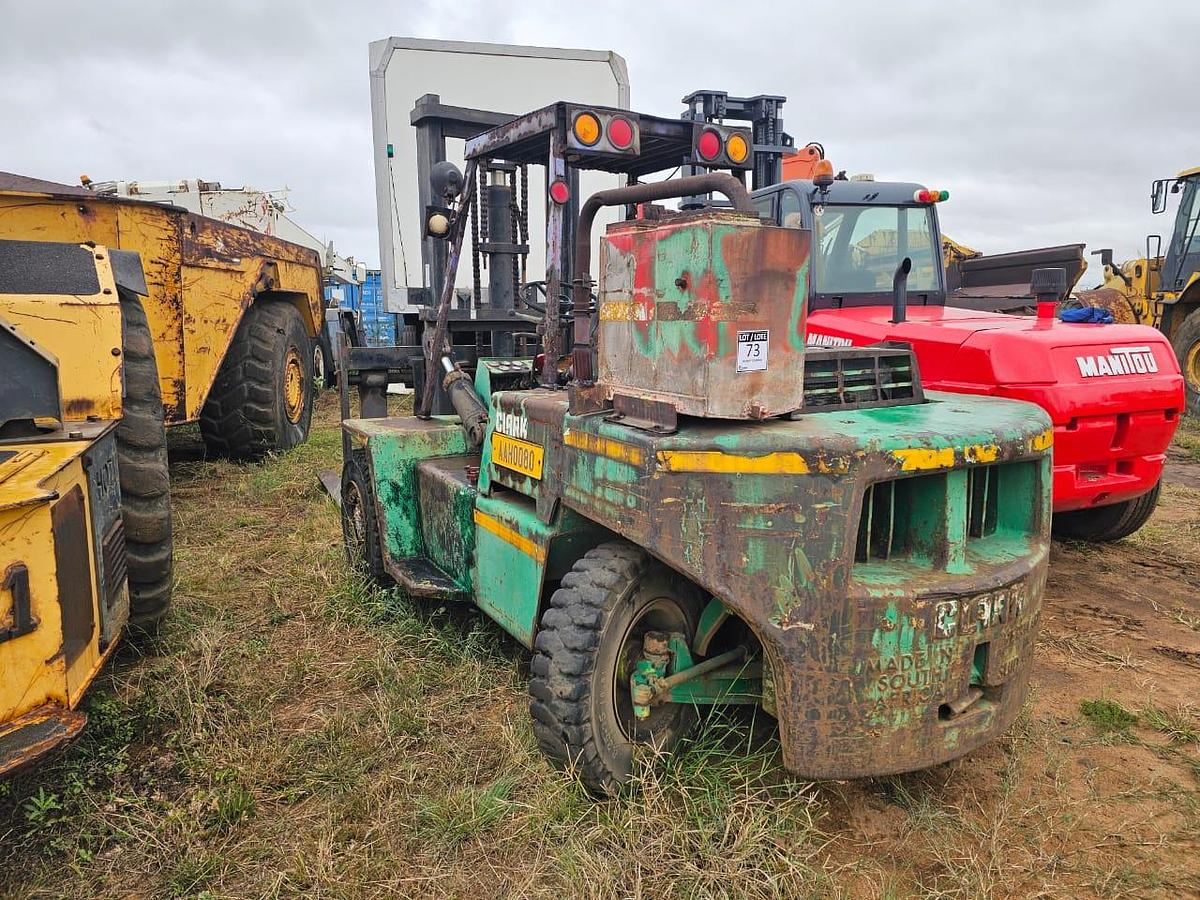 Used CLARK INDUSTRIAL FORKLIFT