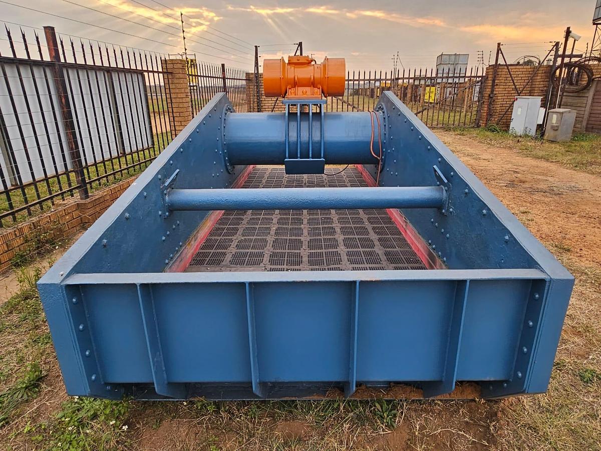 Used SINGLE DECK 6 X 13 SCREEN