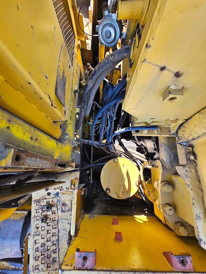 Used D375A KOMATSU DOZER (STRIPPING)