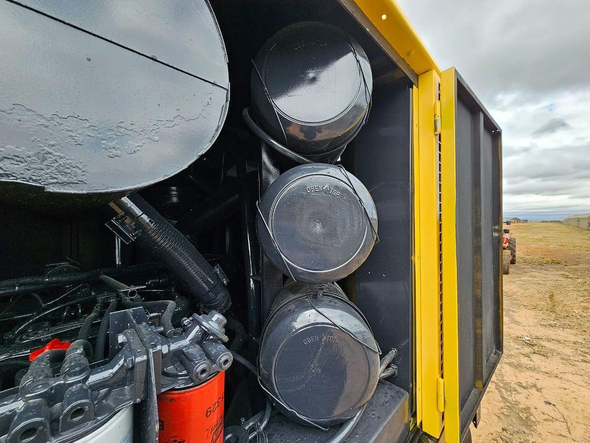 Used ATLAS COPCO XAS 495 MOBILE COMPRESSOR WITH MERCEDES BENZ ENGINE - OPERATIONAL