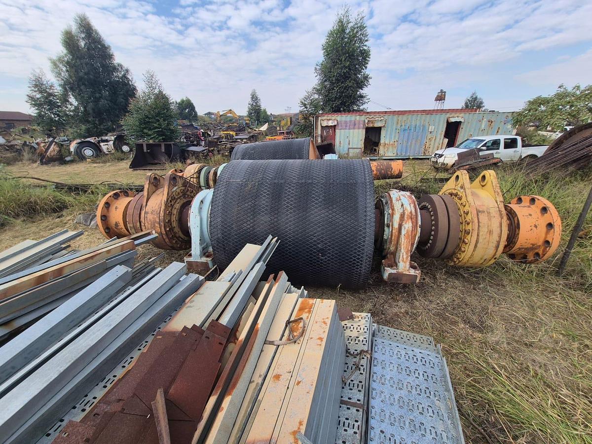 Used COMPLETE DRIVE PULLEY UNIT