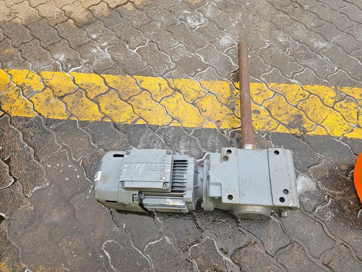 Used 1.5KW MOTORIZED GEARBOX (USED)